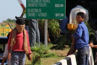 Jueves 31 de octubre del 2013. Chiapa de Corzo. La PFP interviene en la caseta de cobro de la autopista entre San Cristóbal y Tuxtla Gutiérrez, donde un grupo de jóvenes y campesinos mantenían tomadas las instalaciones en pugna con el movimiento magisteri