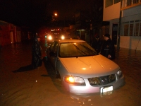 Jueves 19 de agosto. Por segunda noche consecutiva las intensas lluvias causan encharcamientos y afectaciones en las vialidades de la ciudad de Tuxtla Gutiérrez, Chiapas.