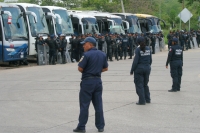 Lunes 13 de junio del 2016. Foto/CD Tuxtla Gutiérrez. La movilización magisterial bloqueó el acceso al libramiento norte sin que se registre violencia a lo largo de la jornada de protestas.
