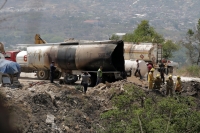 Viernes 4 de abril del 2014. Tuxtla Gutiérrez. Explosión de una pipa de Gas en el libramiento norte provoca la muerte de dos personas y unas más con quemaduras grves.