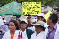 Miércoles 2 de octubre del 2013. Chiapa de Corzo. Aspecto de la mega marcha de este dos de octubre donde organizaciones sociales se unen al movimiento magisterial para conmemorar la matanza de Tlatelolco en el 68. Miércoles 2 de octubre del 2013. Chiapa de Corzo. Aspecto de la mega marcha de este dos de octubre donde organizaciones sociales se unen al movimiento magisterial para conmemorar la matanza de Tlatelolco en el 68.