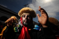 Viernes 17 de enero del 2014. Chiapa de Corzo. La Salida de Banderas da comienzo al recorrido que Parachicos y Chiapanecas realizan este día en honor a San Antonio Abad dentro de las festividades patronales de esta comunidad de la Ribera del Rio Grande de