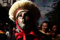 Viernes 17 de enero del 2014. Chiapa de Corzo. La Salida de Banderas da comienzo al recorrido que Parachicos y Chiapanecas realizan este día en honor a San Antonio Abad dentro de las festividades patronales de esta comunidad de la Ribera del Rio Grande de