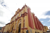 Sábado 15 de julio del 2017. San Cristóbal de las Casas. Los espacios arquitectónicos coloniales ofrecen la calidez hospitalaria a los visitantes que confluyen en las callejuelas de esta ciudad del sureste de México.