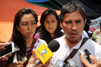 Lunes 30 de septiembre del 2013. Tuxtla Gutiérrez. Familiares de los profesores Adela y Noé acompañados de los militantes de la ONPP en conferencia de prensa hablan sobre el estado de salud que guardan estos presos de conciencia detenidos arbitrariamente 