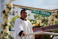 20231126. Tuxtla. El cuerpo de Monseñor Fabio Martínez Castilla llega a la Catedral de San Marcos para ser despedido por la feligresía de la ciudad