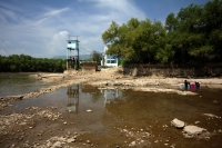 Jueves 27 de julio del 2017. Chiapa de Corzo. El nivel de las aguas del rio Grijalva continúa ofreciendo paisajes de lodo y piedra mientras que las deficiencias en el abasto de agua sigue siendo deficiente en Tuxtla.