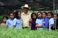 Martes 8 de julio del 2014. Villaflores. Día del árbol mexicano. Los niños del ejido El Portillo celebran este día el día del árbol en un recorrido por el vivero donde se reproduce y reforesta el rio Guaymas con árboles de Sabino o Ahuehuete, también cono