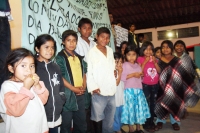 Altamirano, Chiapas. Más de 50 personas pertenecientes a la organización Yachil-Atel de la comunidad Las Perlas se refugian en las instalaciones del DIF Municipal de esta localidad después de los hechos violentos del día 19 de diciembre cuando fueron agre