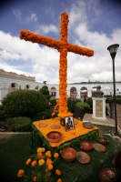 Uno de los altares de muertos que se levantaron el la plaza cívica de la ciudad de San Cristóbal de las Casas