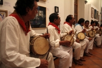 Martes 1 de noviembre del 2016. Tuxtla Gutiérrez. El Museo de la Ciudad de la capital del estado de Chiapas realiza una ofrenda típica de la comunidad Zoque la cual es acompañada por los músicos tradicionales durante la velada de esta noche.