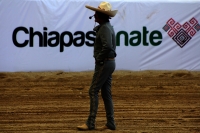 Octubre del 2016. Tuxtla Gutiérrez. El ambiente del trabajo campirano durante el Torneo Nacional Charro que se lleva a cabo en el foro Chiapas.