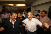 Martes 21 de julio del 2015. Tuxtla Gutiérrez. Ancheita Bringas, aspirante a la presidencia municipal por MORENA reconoce y acompaña a Paco Rojas Toledo este medio día en conferencia de prensa.