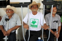 Martes 3 de noviembre del 2015. Chicoasen. Un grupo de ancianos se mantiene en huelga de hambre en las instalaciones de la Casa Ejidal para exigir el respeto de las tierras comunales donde CFE está afectando y destruyendo el entorno ecológico del lugar du