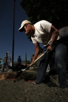 Viernes 6 de diciembre del 2013. Tuxtla Gutiérrez. Las credenciales desechadas por el IFE son  recicladas y utilizadas para la construcción de un andador en las instalaciones para los niños de la Aldea SOS.