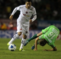 Sábado 4 de diciembre del 2014. Tuxtla Gutiérrez. Acciones del partido entre Jaguares de Chiapas y los tiburones de Veracruz, esta noche en el estadio Zoque de la capital del estado de Chiapas.