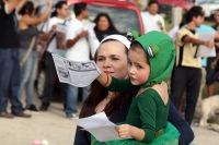 Domingo 7 de agosto del 2012. Tuxtla Gutiérrez, Chiapas. Familias tuxtlecas y de Chiapas se manifiestan en contra del maltrato animal en los circos que llegan a este estado del sureste de México.