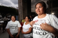 Martes 15 de mayo del 2012. La AC Foro Cívico, Estado Laico protagoniza una protesta en la entrada del congreso local para exigir que los diputados del estado de Chiapas no aprueben las reformas al Artículo 24 Constitucional.