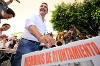 Domingo 19 de julio del 2015. Tuxtla Gutiérrez. Paco Rojas votando.