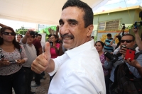 Domingo 19 de julio del 2015. Tuxtla Gutiérrez. Paco Rojas votando.