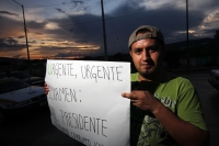 Miércoles 25 de septiembre del 2013. Tuxtla Gutiérrez. Familias tuxtlecas marcha en estos momentos desde el libramiento norte hacia el centro de la ciudad apoyando el movimiento magisterial.