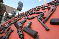 Lunes 21 de noviembre. Destruyen armamento civil en programa de la SEDENA en Chiapas.