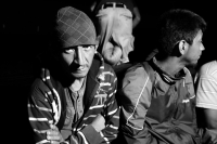 Miércoles 6 de agosto del 2014. Arriaga. Cientos de centroamericanos suben esta madrugada a los vagones del tren para continuar en la “ruta férrea” del migrante hacia la próxima estación en Oaxaca donde continuaran intentando llegar a la frontera norte. Miércoles 6 de agosto del 2014. Arriaga. Cientos de centroamericanos suben esta madrugada a los vagones del tren para continuar en la “ruta férrea” del migrante hacia la próxima estación en Oaxaca donde continuaran intentando llegar a la frontera norte.