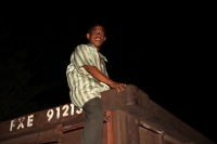 Miércoles 6 de agosto del 2014. Arriaga. Cientos de centroamericanos suben esta madrugada a los vagones del tren para continuar en la “ruta férrea” del migrante hacia la próxima estación en Oaxaca donde continuaran intentando llegar a la frontera norte.