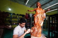 Lunes 29 de diciembre del 2014. Chiapa de Corzo. La comunidad de la ribera del rio Grijalva en la depresión central del estado de Chiapas, se prepara para las festividades del mes de enero donde las artesanías y el folclor chiapacorceño son fundamentales 