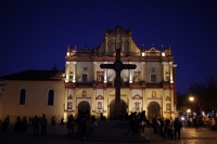 Domingo 25 de enero del 2015. San Cristóbal de las Casas. La arquitectura colonial se aprecia en la belleza de los atardeceres provincianos del sureste de México.
