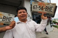 Martes 10 de septiembre del 2013. Tuxtla Gutiérrez. Miembros del autotransporte que se manifiestan en el cruce de la novena sur y 11 poniente denuncian las agresiones de golpeadores provocados por quienes manejan el pulpo las concesiones otorgadas por la 