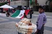 Lunes 26 de septiembre del 2016. Tuxtla Gutiérrez. El Bloque Democrático de la CNTE, Normalistas y Padres de Familia marchan esta tarde recordando a las 43 alumnos de Ayotzinapa.