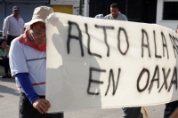 Domingo 19 de junio del 2016. Tuxtla Gutiérrez. Organizaciones sociales y educativas marchan esta tarde en la capital del estado de Chiapas en apoyo a las comunidades que se enfrentan a la Policía Federal en el estado de Oaxaca.