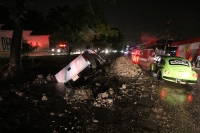 Miércoles 11 de septiembre del 2013. Tuxtla Gutiérrez. Una camionta quedo incrustada por la falta de señalización en las obras inconclusas del bulevar entre del Teatro de la Ciudad y Colonia Maya.