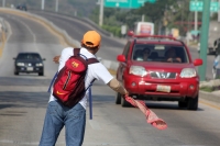 ueves 8 de diciembre del 2016. Tuxtla Gutiérrez. Integrantes del Movimiento Magisterial de Chiapas inician esta mañana bloqueos carreteros en varias entidades de este estado del sureste de México.
