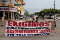 Jueves 9 de abril del 2020. Tuxtla Gutiérrez. La Avenida Central es cerrada por manifestantes que siguen exigiendo el pago de los adeudos que el gobierno chiapaneco mantienen a grupos de maestros.
