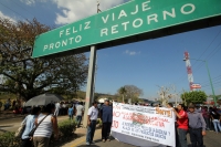 Lunes 14 de enero del 2013.  Tuxtla Gutiérrez, Chiapas. Maestros de la Sección VII del sindicato magisterial afiliados a la coordinadora nacional de trabajadores de la educación en Chiapas realizan bloqueos en las entradas y salidas de las principales ciu