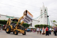 Lunes 28 de septiembre del 2015.Tuxtla Gutiérrez. Constructores chiapanecos realizan una protesta bloqueando la plaza central de la capital de este estado del sureste de México.