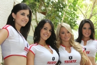 Jueves 19 de mayo. Las bellezas y los pugilistas se dieron cita esta mañana para hacer la presentación oficial de la contienda entre el Gusano tomas Rojas y Juan José Goofy Montes por el campeonato mundial mini-mosca del CMB que se realizara el fin de sem