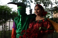 Domingo 26 de junio del 2016. Chiapa de Corzo. La Danza del Colibrí o Burrioncito. Esta danza de origen prehispánico es representada por jóvenes chiapacorceños en la víspera de la celebración de San Pedro en esta rivereña ciudad colonial. Los danzantes re