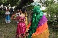 Domingo 26 de junio del 2016. Chiapa de Corzo. La Danza del Colibrí o Burrioncito. Esta danza de origen prehispánico es representada por jóvenes chiapacorceños en la víspera de la celebración de San Pedro en esta rivereña ciudad colonial. Los danzantes re