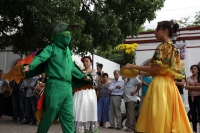Domingo 26 de junio del 2016. Chiapa de Corzo. La Danza del Colibrí o Burrioncito. Esta danza de origen prehispánico es representada por jóvenes chiapacorceños en la víspera de la celebración de San Pedro en esta rivereña ciudad colonial. Los danzantes re