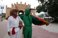 Domingo 26 de junio del 2016. Chiapa de Corzo. La Danza del Colibrí o Burrioncito. Esta danza de origen prehispánico es representada por jóvenes chiapacorceños en la víspera de la celebración de San Pedro en esta rivereña ciudad colonial. Los danzantes re