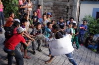 Lunes 25 de julio del 2016. Suchiapa. La Danza del Caballo Blanco o Nandayuli. Durante los festejos de Santa Ana en esta comunidad, los jóvenes bailan acompañados del ritmo de la carrizo y tambores en un vaivén frenético entre quienes representan caballos