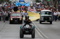 Miércoles 16 de noviembre del 2016. Tuxtla Gutiérrez. Maestros protestan esta mañana exigiendo el pago de las aportaciones realizadas en los descuentos durante los meses del movimiento magisterial en la Caja de Ahorro.