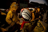 Especial / La Danza del Calalá de Suchiapa/ 38 fotos / Los danzantes de las cofradías y mayordomías de la etnia Zoque de la comunidad Suchiapa en el estado de Chiapas, danzan por las calles de esta comunidad la Danza del Calalá donde representan la lucha 