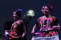 Jueves 15 de septiembre del 2016. Chiapa de Corzo. Al inicio de la noche mexicana en esta colonial ciudad del sureste de México, los grupos dancísticos de las 8 regiones oaxaqueñas realizan las danzas ceremoniales de La Calenda durante las celebraciones d