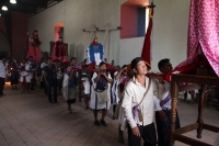 Jueves 11 de agosto del 2016. San Juan Cancuc. Las autoridades tradicionales de la etnia Tsental llevan en procesión las imágenes religiosas desde la iglesia de esta comunidad ubicada entre la zona Altos y Selva Jueves 11 de agosto del 2016. San Juan Cancuc. Las autoridades tradicionales de la etnia Tsental llevan en procesión las imágenes religiosas desde la iglesia de esta comunidad ubicada entre la zona Altos y Selva