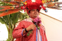 Lunes 30 de enero del 2017. Tuxtla Gutiérrez. La Virgen de Candelaria. La comunidad Zoque se reúne desde la madrugada para iniciar el recorrido de las tres Vírgenes de Copoya las cuales recorren bailando y gritando vivas acompañados de los sones tradicion