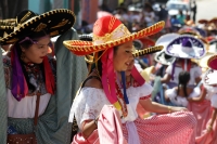 Viernes 1 de febrero el 2109. San Fernando. El baile de Yomo Etze es realizado durante el recorrido de Las Candelarias  en las sinuosas calles al inicio de los festejos del segundo mes de año